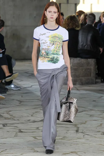 Look 26